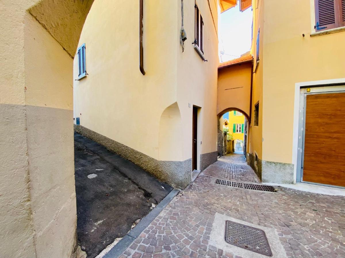 Borgo Camillo Apartment Лено Екстериор снимка